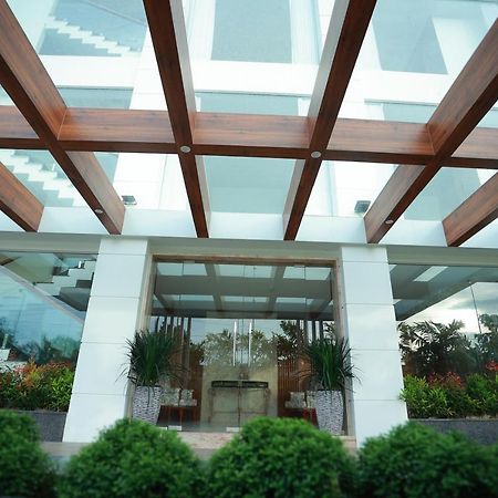 The Gold Hotel Palakkad Ngoại thất bức ảnh