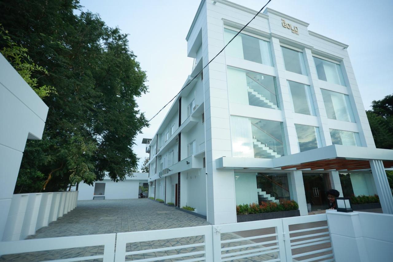 The Gold Hotel Palakkad Ngoại thất bức ảnh