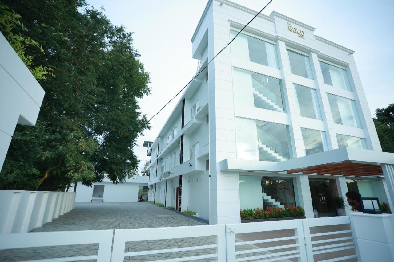 The Gold Hotel Palakkad Ngoại thất bức ảnh